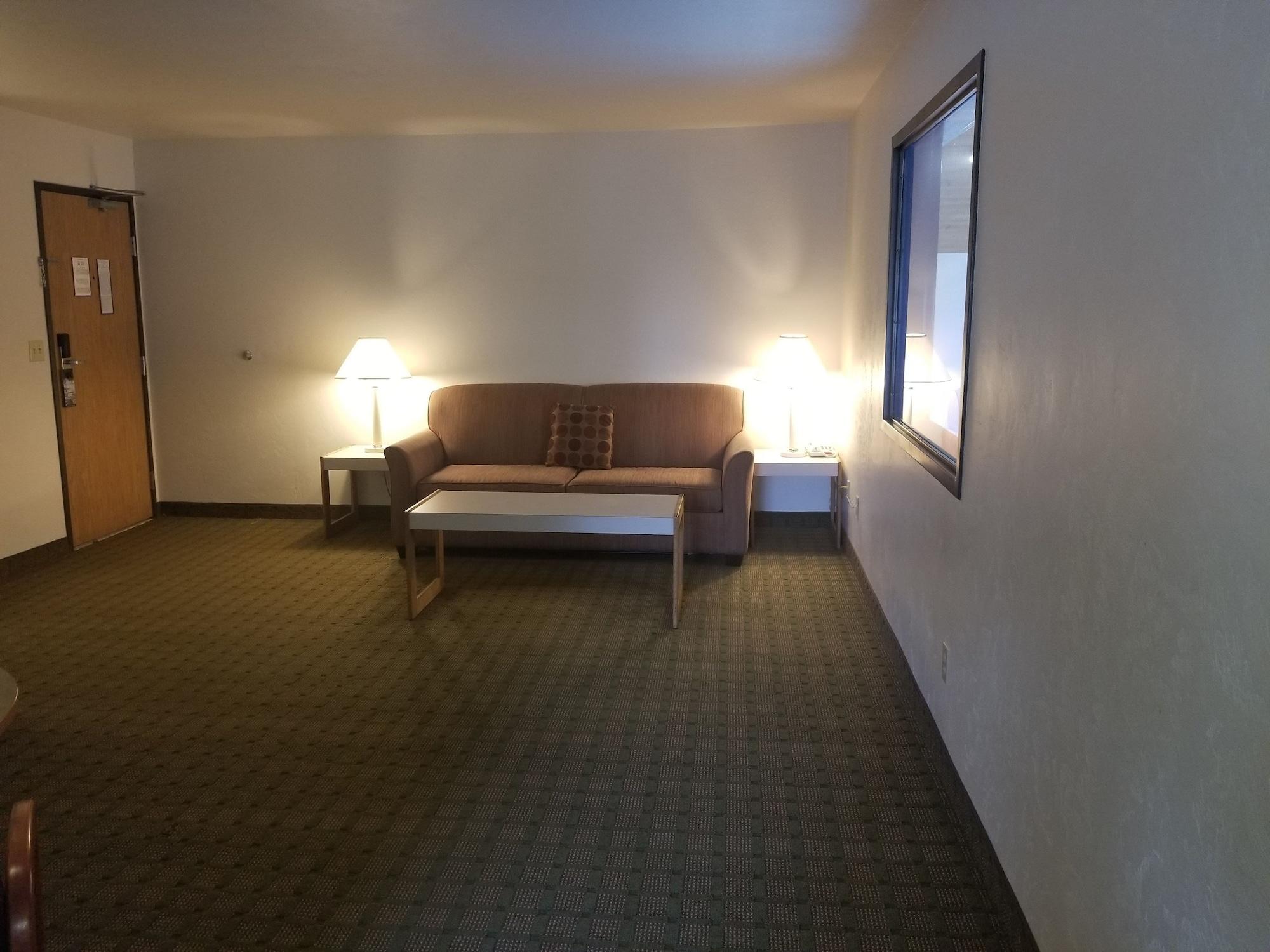 Super 8 by Wyndham Bend Hotel Eksteriør billede